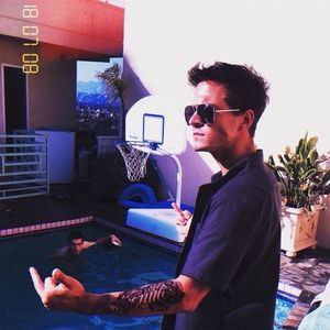 Meet your Posher, Henry